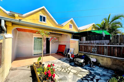 Maison - 256 m² - 13 pièces