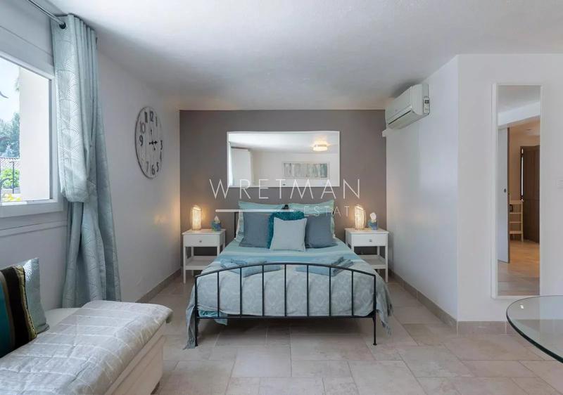 Maison - 255 m² - 8 pièces