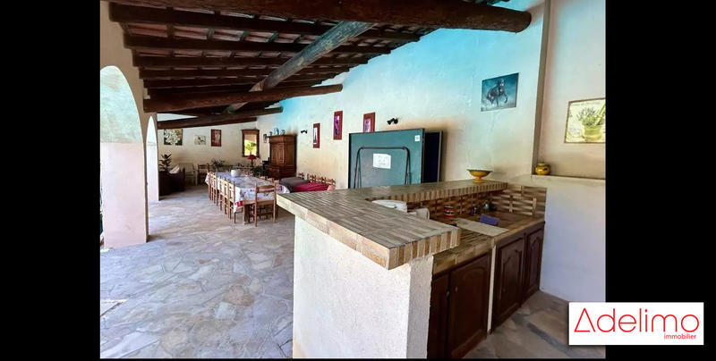 Villa - 266 m² - 8 pièces