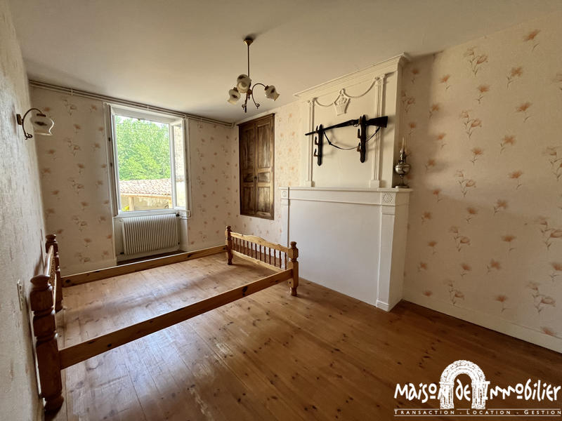 Maison - 210 m² - 6 pièces