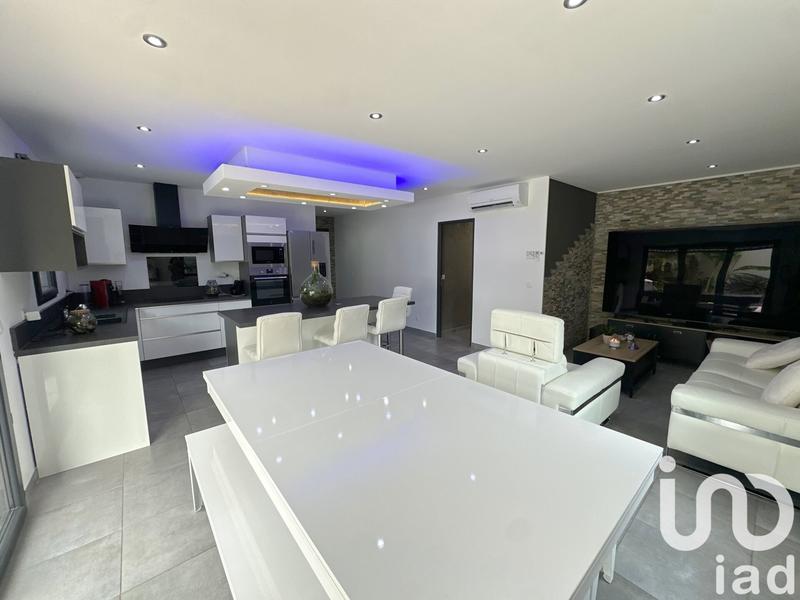 Maison - 94 m² - 4 pièces