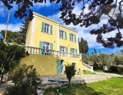 Maison - 154 m² - 6 pièces