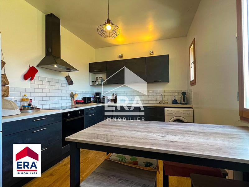 Maison - 210 m² - 8 pièces