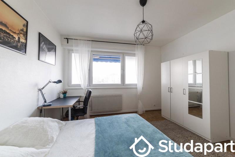 Chambre - 13 m² - 1 pièce