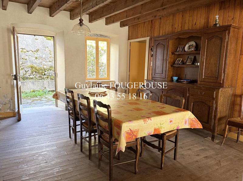 Maison - 140 m² - 7 pièces