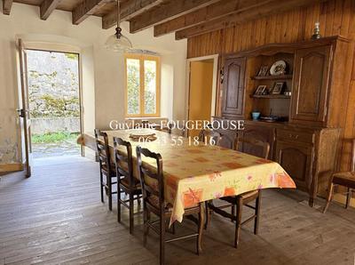 Maison - 140 m² - 7 pièces