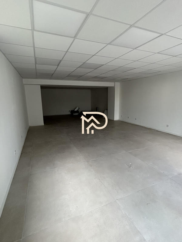 Local d'activités - 68 m²