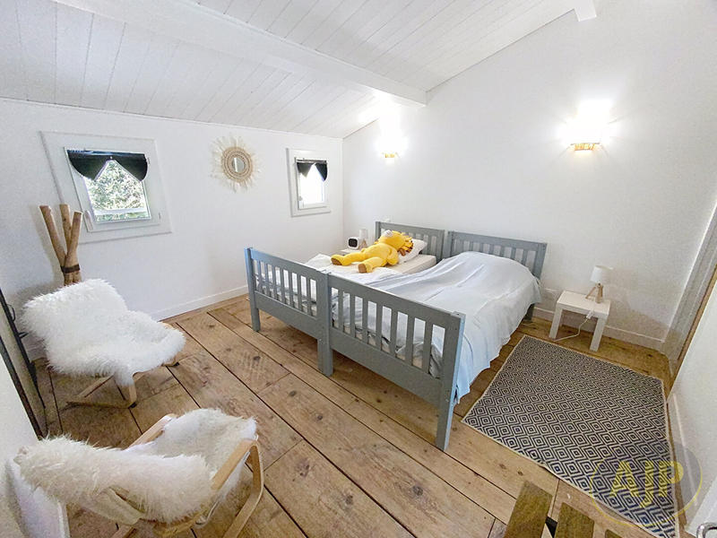 Maison - 174 m² - 7 pièces