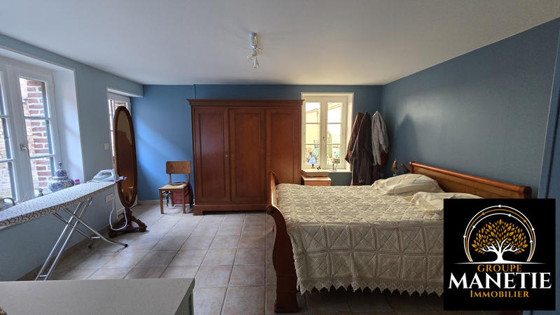 Maison traditionnelle - 142 m² - 8 pièces