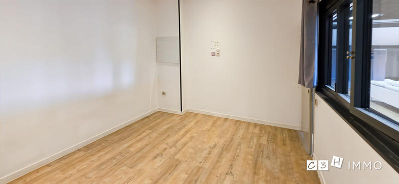 Appartement - 233 m² - 6 pièces