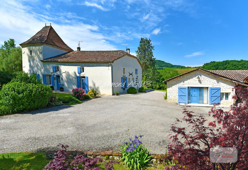 Maison - 515 m² - 16 pièces