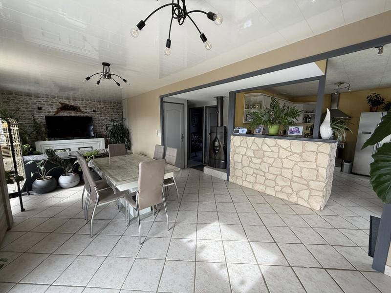 Maison - 92 m² - 5 pièces