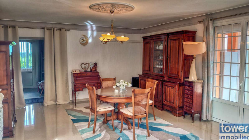 Maison - 163 m² - 6 pièces