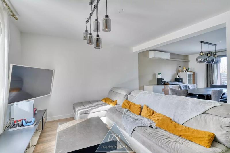 Maison - 104 m² - 5 pièces