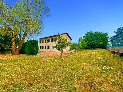 Maison - 135 m² - 6 pièces