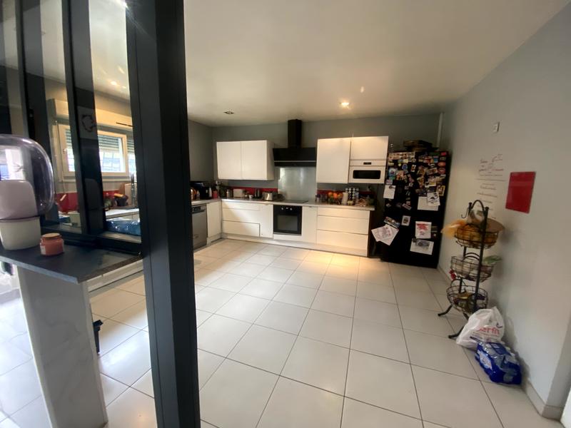 Local commercial - 1 000 m²