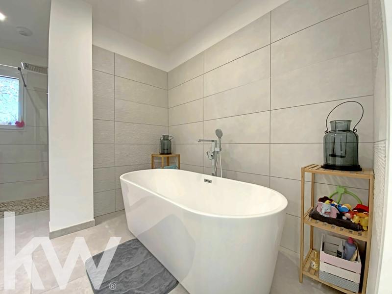 Maison - 142 m² - 5 pièces