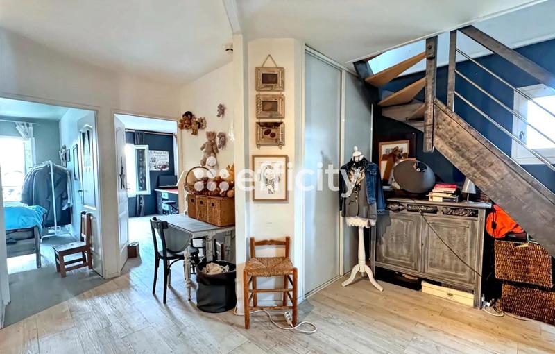 Maison - 188 m² - 7 pièces