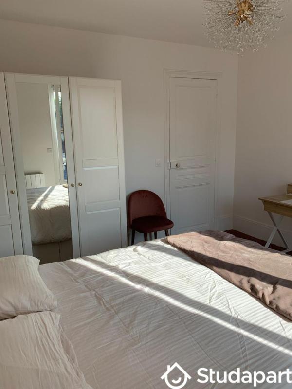 Chambre - 12 m² - 1 pièce