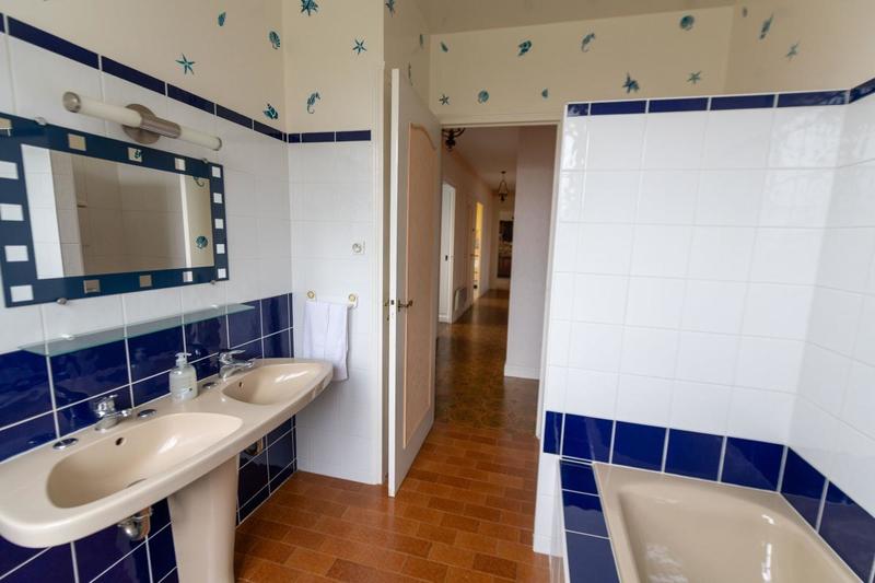 Maison - 140 m² - 5 pièces