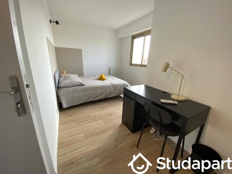 Chambre - 11 m² - 1 pièce