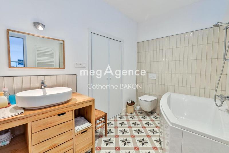 Appartement - 220 m² - 8 pièces