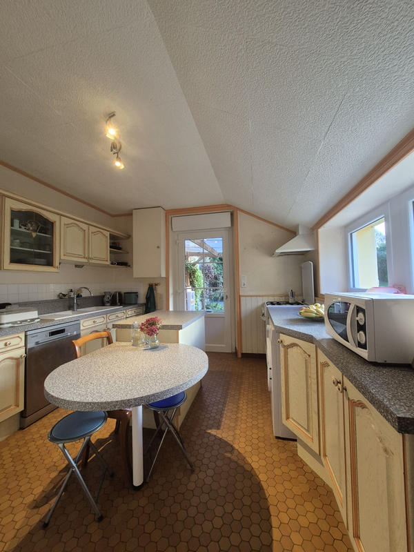 Maison - 184 m² - 7 pièces