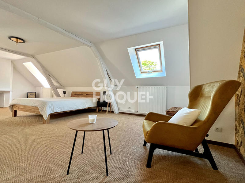 Maison - 273 m² - 10 pièces
