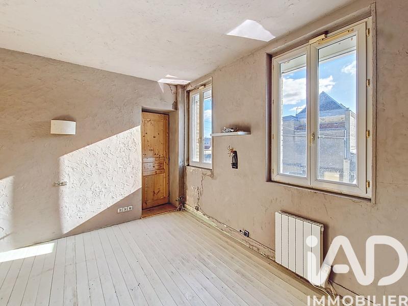 Maison - 99 m² - 5 pièces
