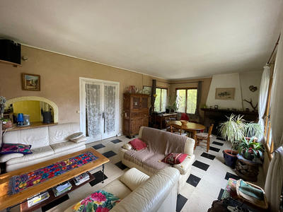 Maison - 186 m² - 9 pièces