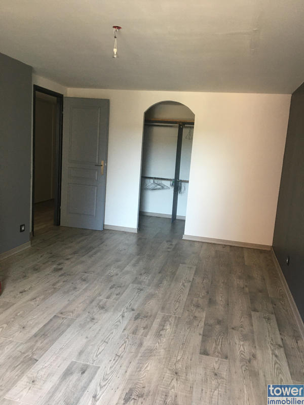 Maison - 220 m² - 4 pièces
