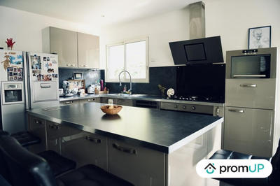 Maison - 365 m² - 6 pièces