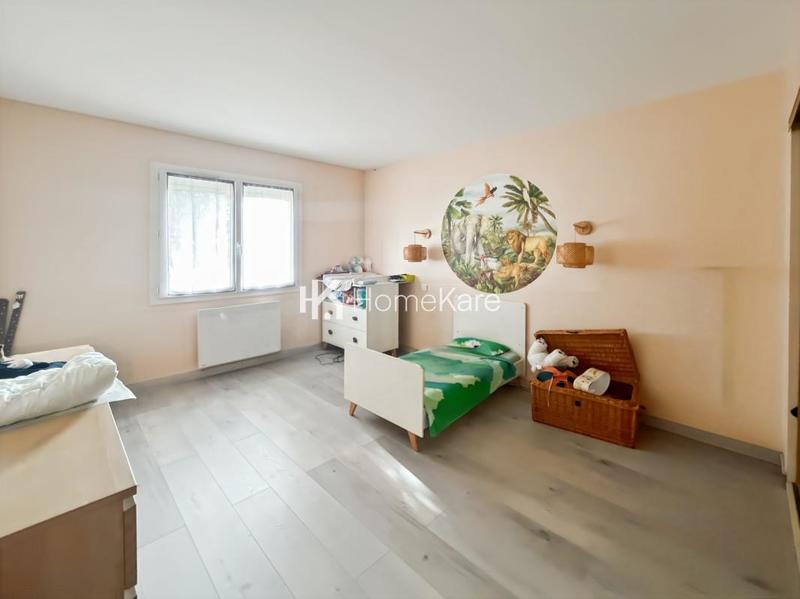 Maison - 200 m² - 8 pièces