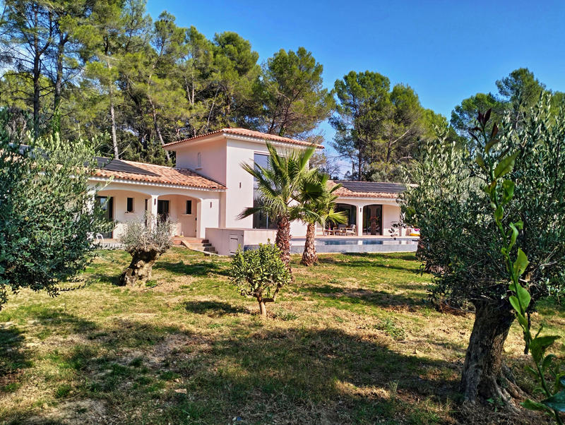 Villa - 350 m² - 9 pièces