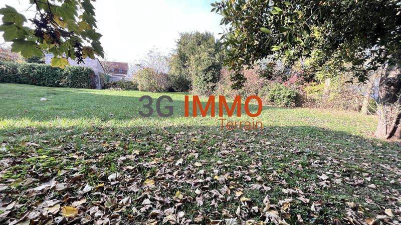 Terrain constructible - 649 m²