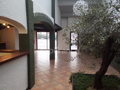 Local commercial - 121 m²