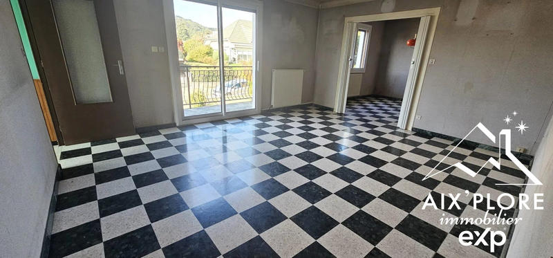 Maison - 174 m² - 7 pièces