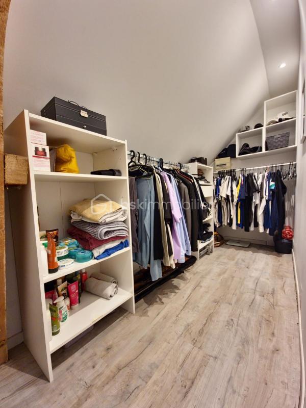 Maison - 220 m² - 7 pièces