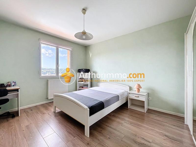 Maison - 205 m² - 7 pièces