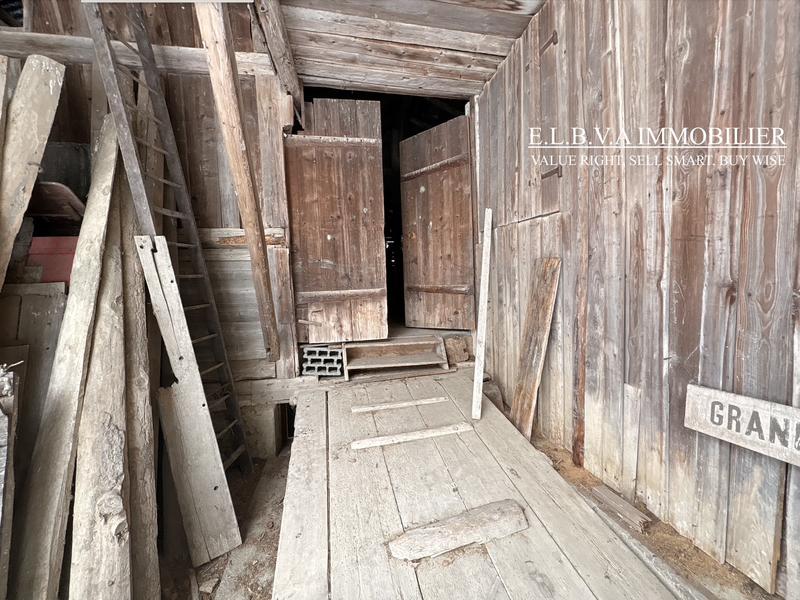 Corps de ferme - 400 m² - 12 pièces