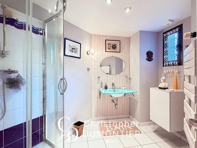 Maison - 170 m² - 7 pièces