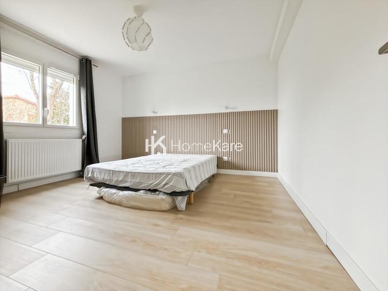 Maison - 211 m² - 6 pièces