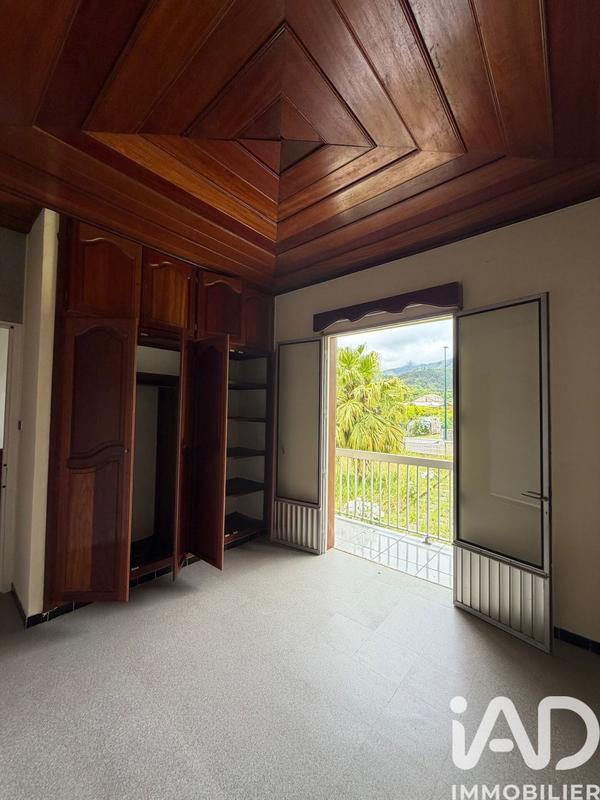 Maison - 250 m² - 10 pièces