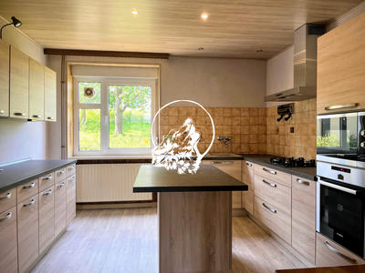 Maison - 141 m² - 5 pièces