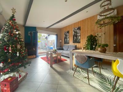 Maison - 90 m² - 5 pièces