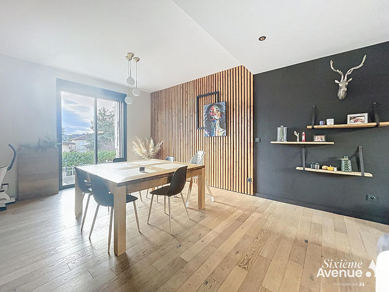 Maison - 160 m² - 7 pièces