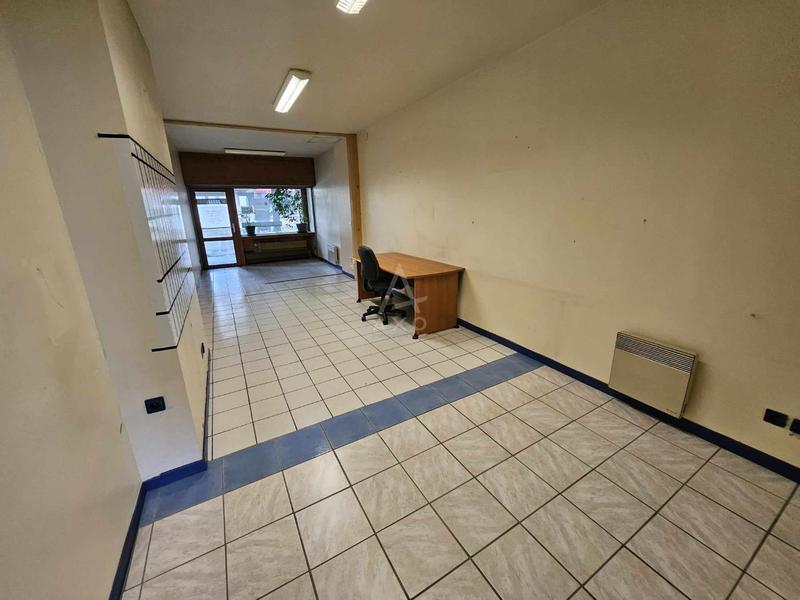 Local d'activités - 80 m² - 2 pièces