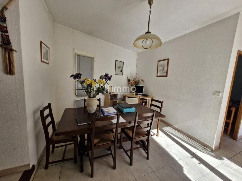 Maison - 94 m² - 7 pièces