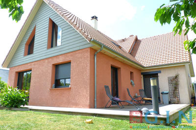 Maison - 213 m² - 10 pièces