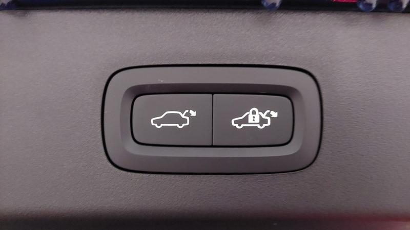 Lynk &amp; Co 01 1.5 261ch Hybride Rechargeable